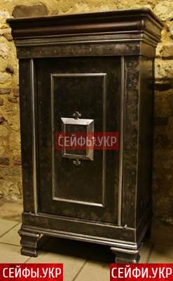 Антикварные сейфы 18th century